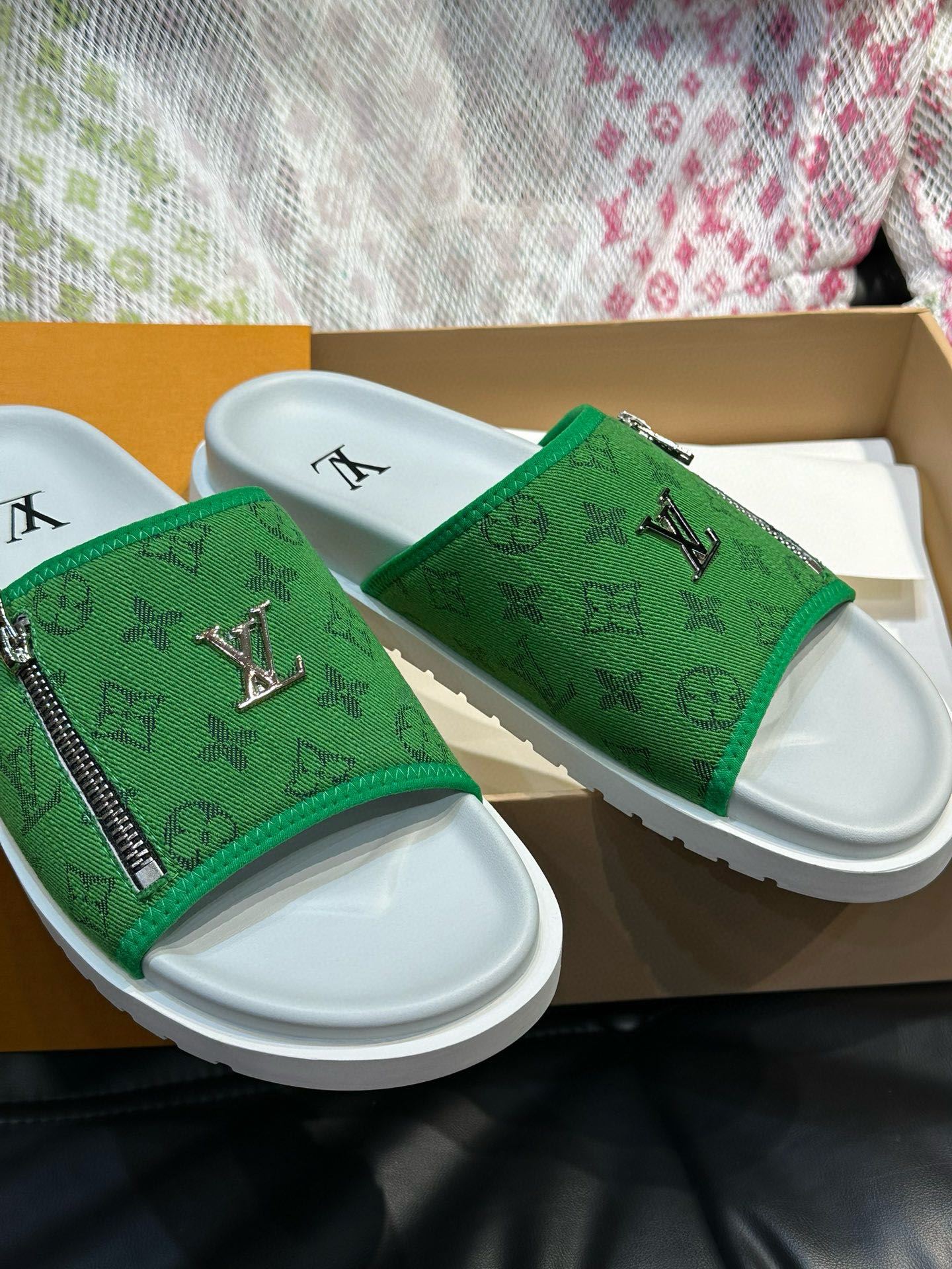 Louis Vuitton Slippers